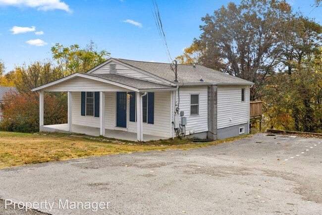 4110 Garnet Dr in Knoxville, TN - Building Photo - Building Photo