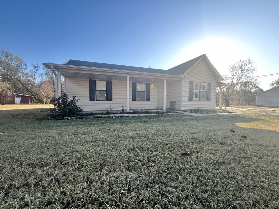 125 Billings Dr in Atoka, TN - Building Photo