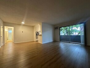 1432 N Fairfax Ave in Los Angeles, CA - Building Photo - Building Photo