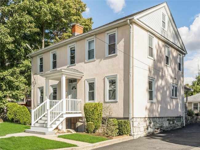 27 New St in Eastchester, NY - Building Photo - Building Photo