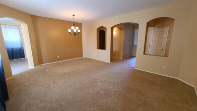 3653 E Sparrow Pl in Chandler, AZ - Building Photo - Building Photo