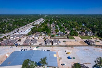 Hampton Park Apartments in Houston, TX - Building Photo - Building Photo