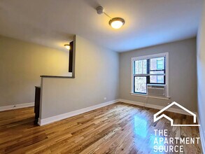 2907 N Mildred Ave, Unit 2 in Chicago, IL - Building Photo - Building Photo