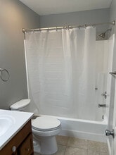 5843 Myrtle Ave in Long Beach, CA - Building Photo - Building Photo