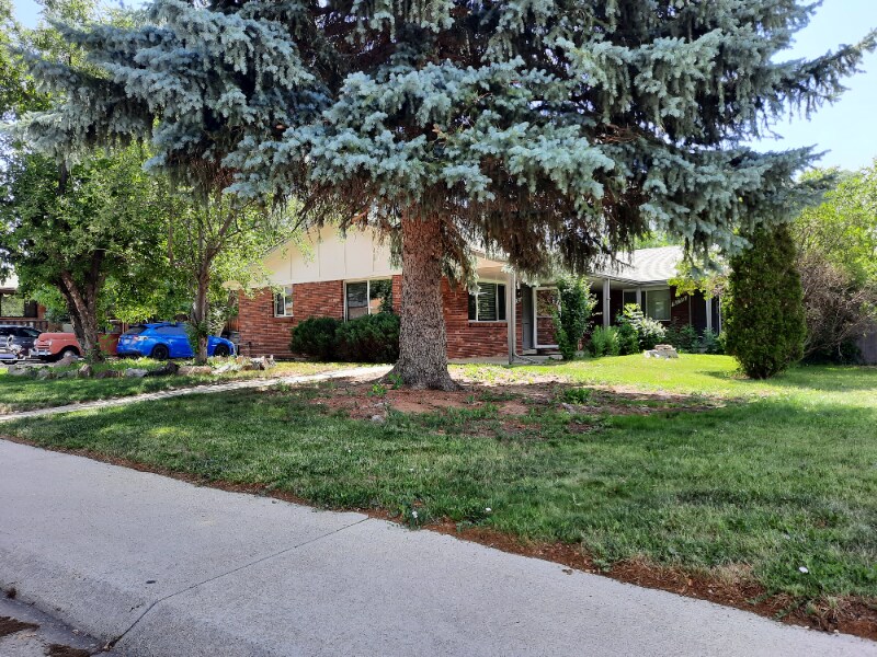 8150-8152 Ames Way in Denver, CO - Foto de edificio