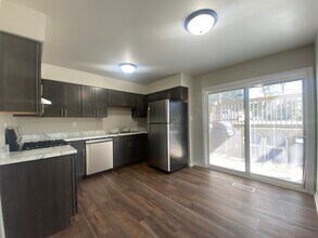 13415 Woodmar Plz, Unit 3 in Cedar Lake, IN - Foto de edificio - Building Photo