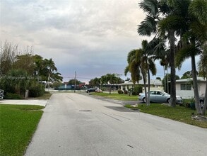 1261 SE 4th St in Deerfield Beach, FL - Building Photo - Building Photo