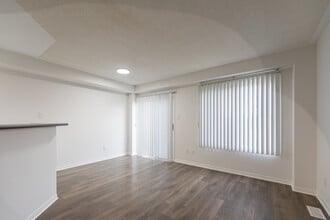 Heartland South Townhomes in Mississauga, ON - Building Photo - Building Photo