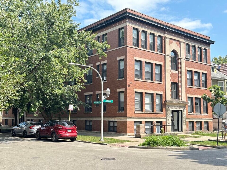 1251 W Rosemont Ave in Chicago, IL - Building Photo