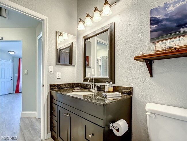 property at 13633 Admiral Ct