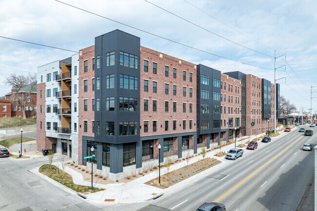 The Cosgrove in Omaha, NE - Foto de edificio - Building Photo