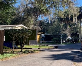 14125 E Highway 25 in Ocklawaha, FL - Building Photo - Other