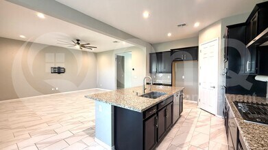 5530 N 107th Ln in Phoenix, AZ - Building Photo - Building Photo