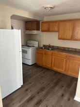 242 E Siebenthaler Ave in Dayton, OH - Building Photo - Building Photo