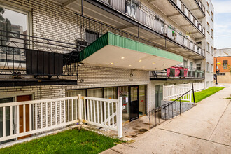 7430 Lajeunesse Rue in Montréal, QC - Building Photo - Building Photo