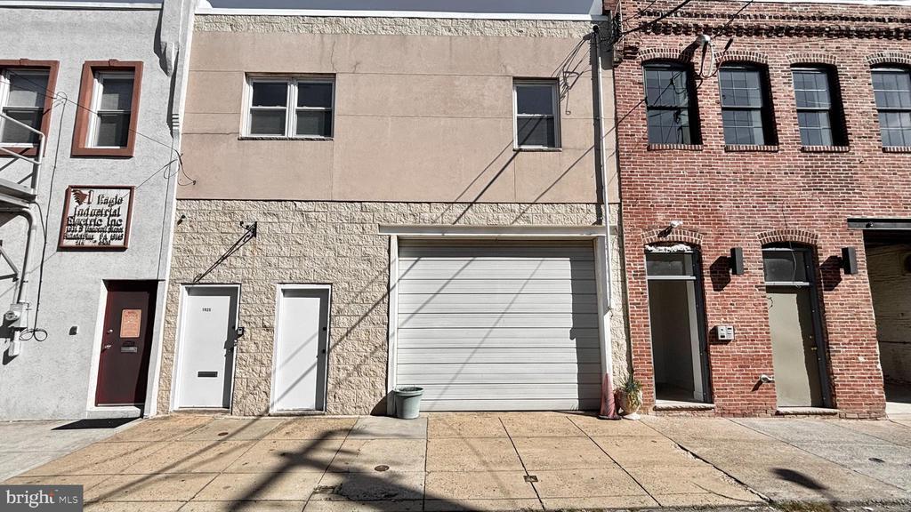 1925 S Bancroft St in Philadelphia, PA - Building Photo