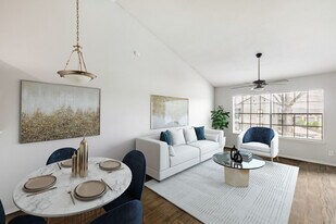 The Madison on the Lake in Houston, TX - Building Photo