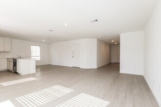 15286 Abella Dr in Montgomery, TX - Building Photo - Building Photo