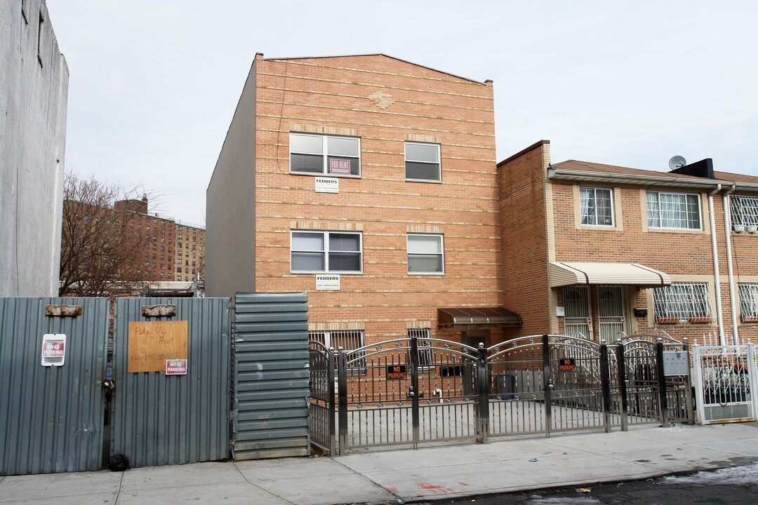 941 Lafayette Ave in Brooklyn, NY - Building Photo