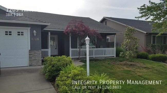 property at 1209 Twin Rocks Dr