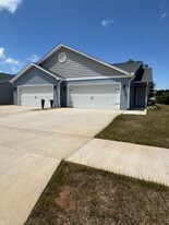 135 Brawley Villas Pl in Mooresville, NC - Building Photo