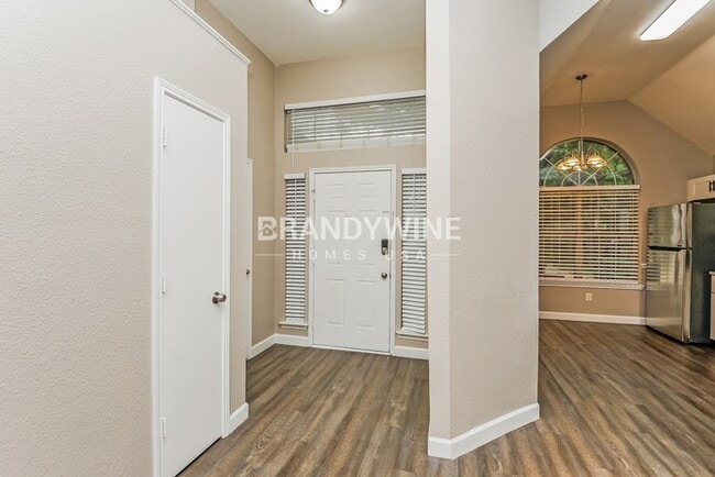737 Lionel Way in Fort Worth, TX - Building Photo - Building Photo