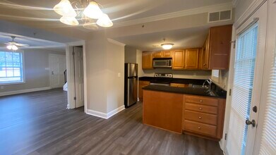 22 Villa Ct SE in Smyrna, GA - Foto de edificio - Building Photo