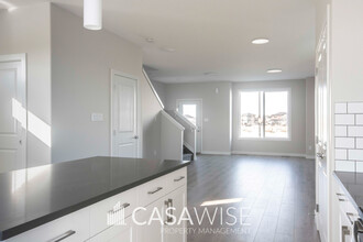 365 W Haven Dr in Leduc, AB - Building Photo - Building Photo
