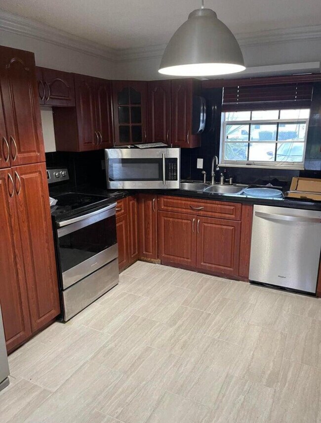 192 Cape Cod Cir in Greenacres, FL - Building Photo - Building Photo