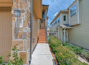 123 Mimosa Silk Ct in Montgomery, TX - Building Photo - Building Photo