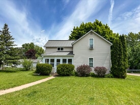 3 Division St in Chippewa Falls, WI - Building Photo