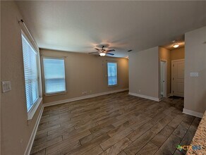 712 Gristmill Dr in New Braunfels, TX - Building Photo - Building Photo