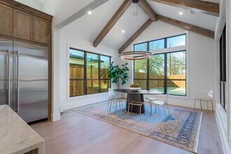 3311 Regent Dr in Dallas, TX - Building Photo - Building Photo