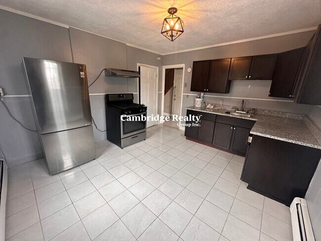 22 Linden St, Unit 2A