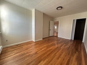 663 Pawling Ave, Unit 2L in Troy, NY - Foto de edificio - Building Photo