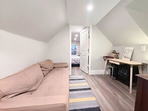 68 Smith Ave in Hamilton, ON - Building Photo - Building Photo