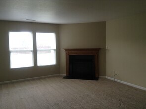 14237 Luscombe Farm Rd in Charlotte, NC - Building Photo - Building Photo