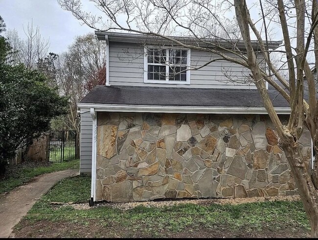 property at 5625 N Lake Dr