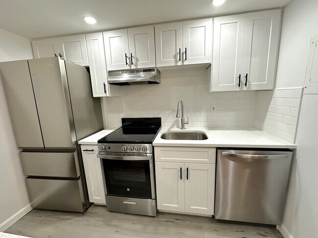 126 Englewood Ave in Boston, MA - Building Photo - Building Photo