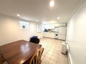 19 Minnesota Ave-Unit -Ground in Long Beach, NY - Building Photo - Building Photo