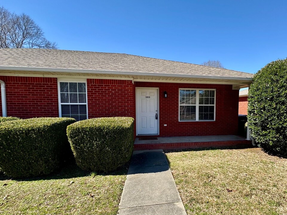 19039 Valerie Way in Toney, AL - Building Photo