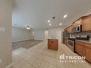 12711 Plummersville St in Houston, TX - Building Photo - Building Photo