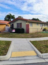 525 SW 56th Ave in Coral Gables, FL - Building Photo - Building Photo