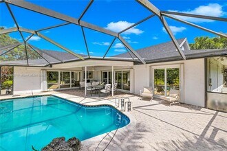 5706 Guava Dr in Tamarac, FL - Building Photo - Building Photo