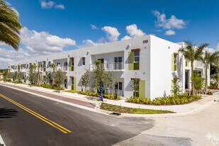 Hallandale City Center in Hallandale Beach, FL - Building Photo