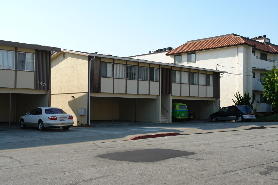 140 San Juan Ave in Millbrae, CA - Foto de edificio