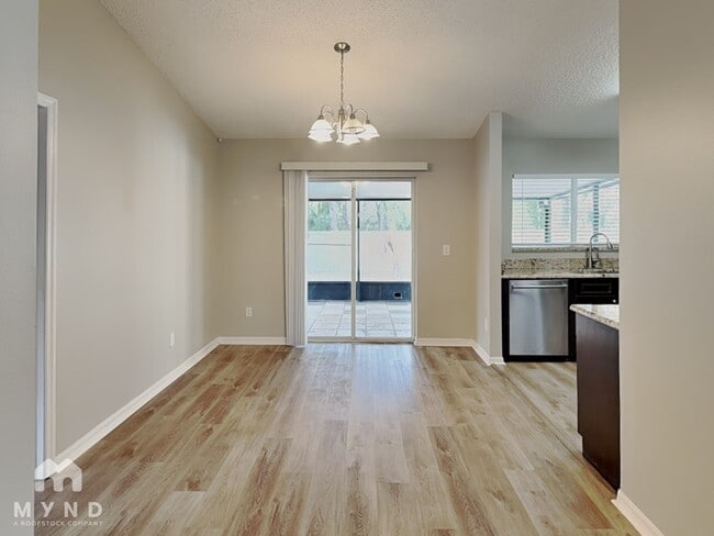 13522 Prestwick Dr in Riverview, FL - Foto de edificio - Building Photo