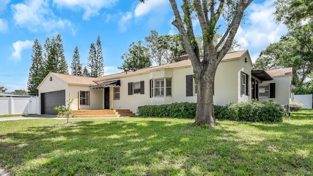 4063 2nd Ave N in St. Petersburg, FL - Building Photo