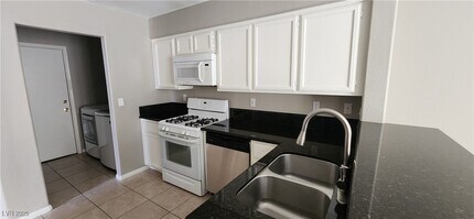 190 Renville Ct in Henderson, NV - Building Photo - Building Photo