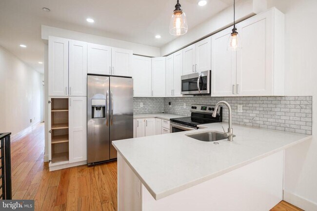property at 2015 N 5th St